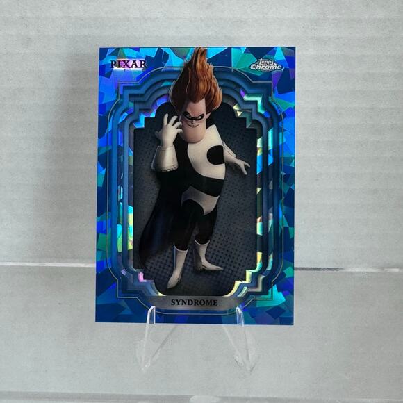 Disney Topps Chrome Sapphire 2024 Syndrome #102 Incredibles - Picture 4 of 5